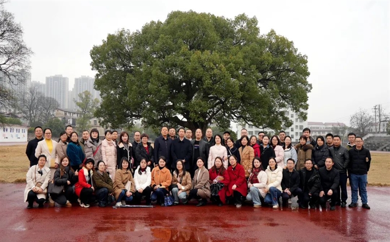  校际交流启新篇 文化漫步育桃李——娄底一中高三年级教师赴永州一中交流学习